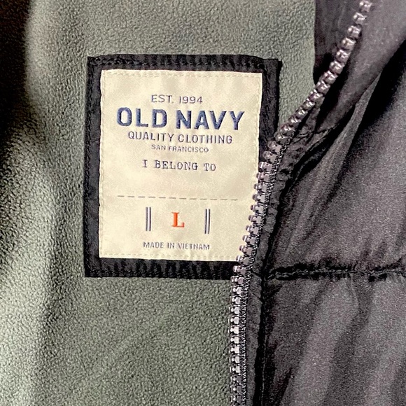 Solid Black Old Navy Puffer Vest for Boys Size Large - Picture 4 of 7